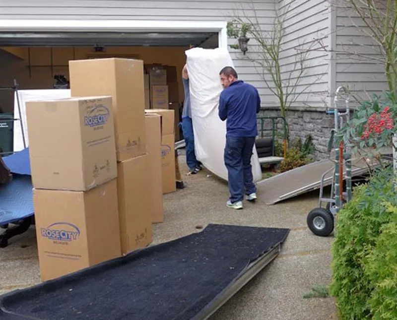 Rose City movers loading household furniture in Portland